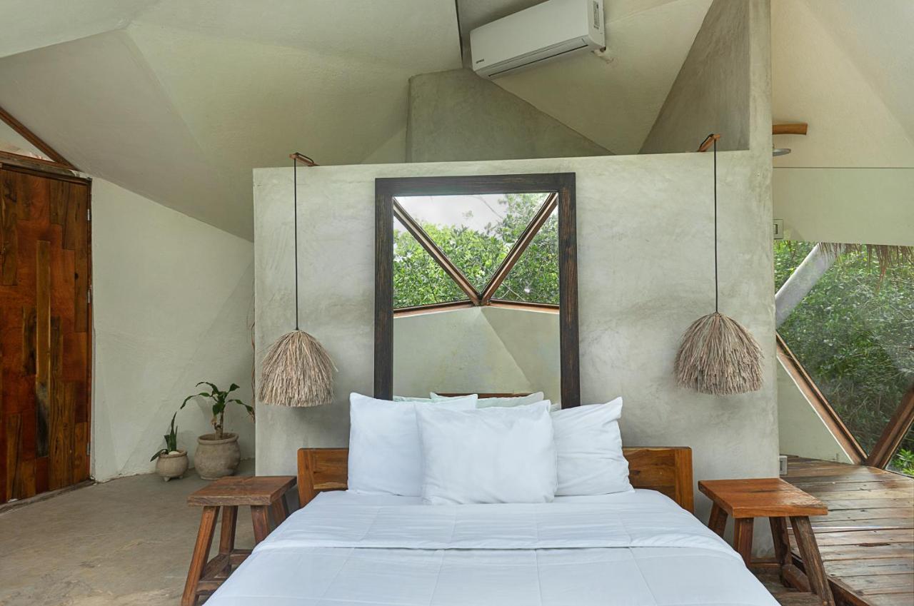 Mamasan Treehouses & Cabins Тулум Екстер'єр фото
