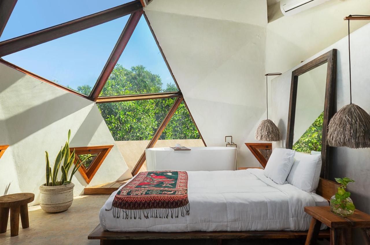Mamasan Treehouses & Cabins Тулум Екстер'єр фото